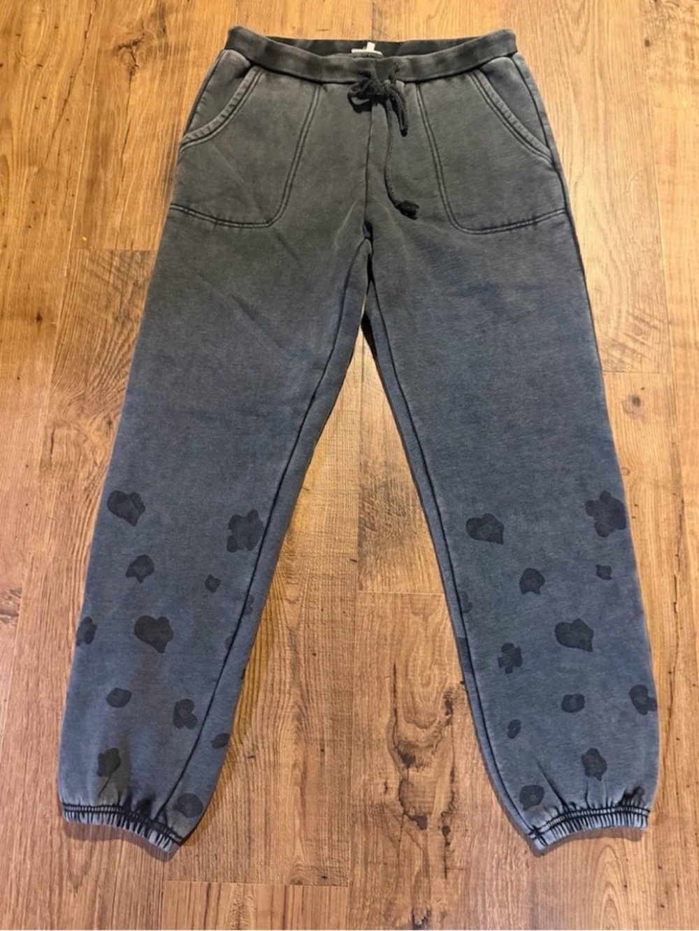 Women’s Charcoal Gray Jogger Sweatpants with Heart Detail